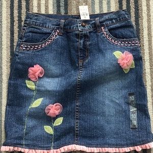NWT girls skirt